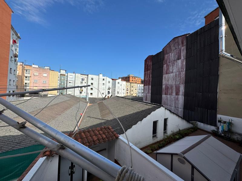 Foto 5c321ab1-6019-456a-9d7b-e4090f9556e5. Piso en Gijón - cl alonso de ojeda 3 piso en excelente ubicación en la zona del Llano ! contactar con javier al6 9 1 4 7 8 8 4 0. knock os presenta este piso u en Gijón