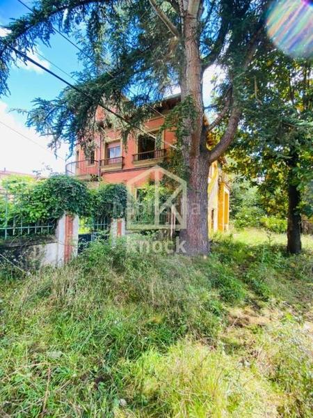 Foto 4cd6e616-5e00-47f8-bb8b-24cfd2d960a0. Casa a La Felguera Langreo