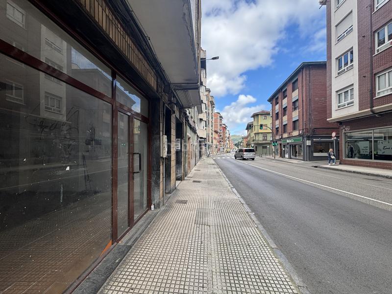 Foto 40c9bea4-db28-47c6-b6d7-4b8bd8f37d97. Locale commerciale in Langreo - melquiadez alvarez 75 in Langreo