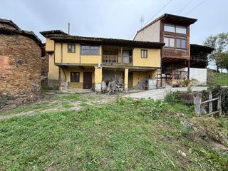 Casa aparellada  Al peruyeru, el. Oportunidadpara reformar en piloa!!! ideal para vivienda habitu