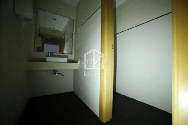 Foto 291f81f4-b256-4f15-ae35-1c8e67e64f4c. Alquiler local comercial alquiler de local en el centro en Gijón