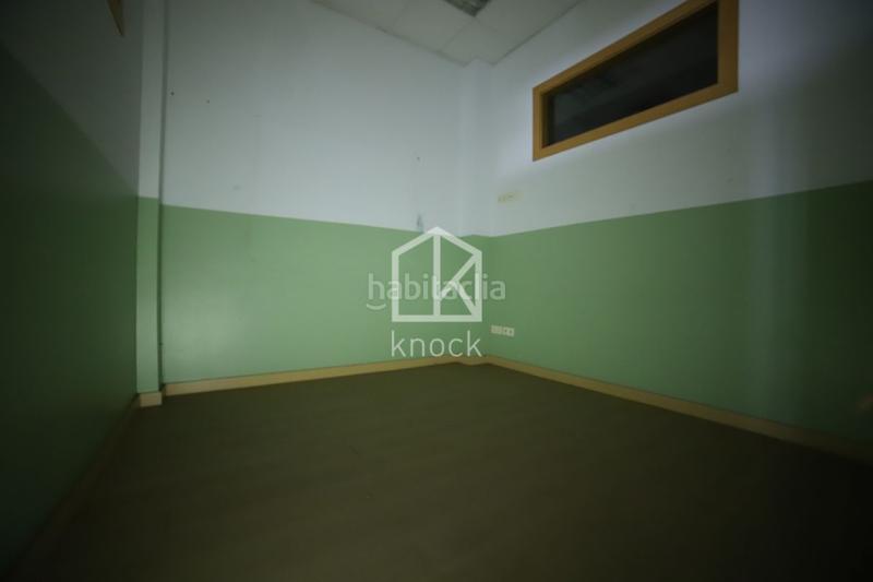 Foto e5ced207-6317-4b5b-b35a-e6f2c4d72e6c. Lloguer local comercial a Ceares Gijón