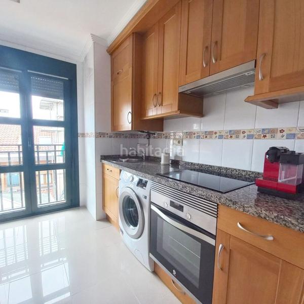 Foto 5f01ad29-82df-4974-b452-5c9f52627332. Rent flat with heating in Cimadevilla Gijón