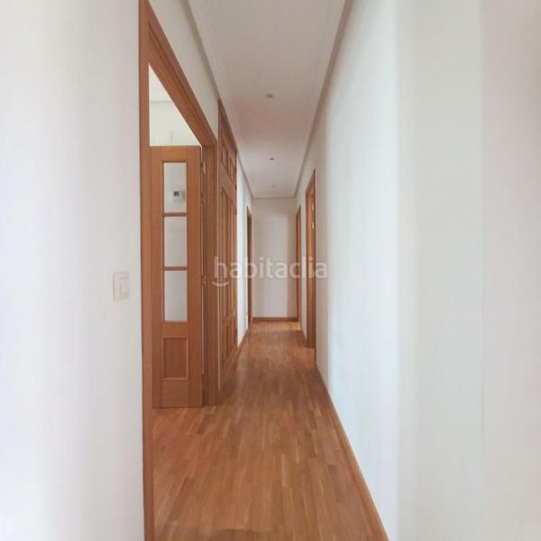 Foto b922a326-5c46-403f-aa8b-c1f151afd309. Rent flat with heating in Cimadevilla Gijón