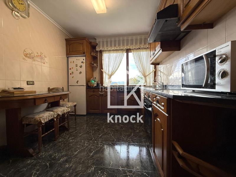 Foto 2713fae5-bfc9-4ed5-948f-e270d03bfc34. Casa la casa de tus sueños !!! para más información, no dudes en contactar con víctor6 9 5 2 8 7 4 5 4. we speak english en Villaviciosa