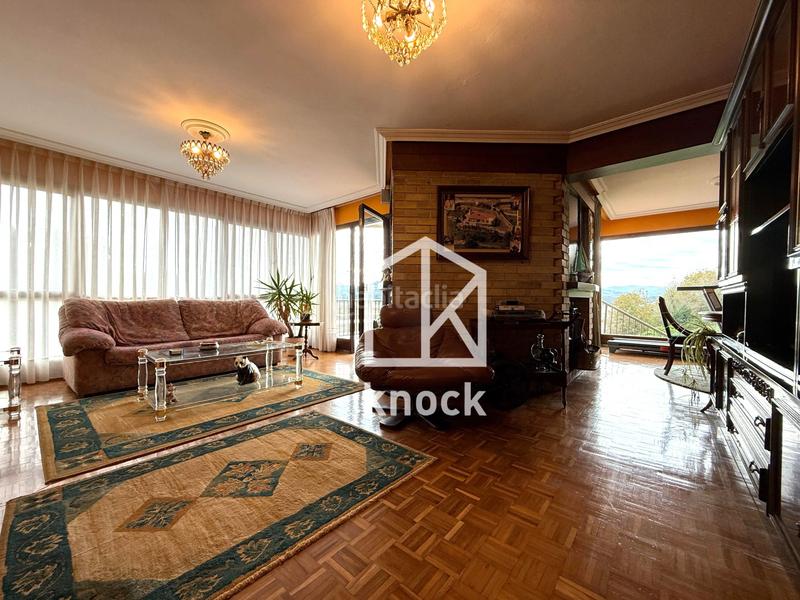 Foto 36c02439-74f5-44dc-88be-7c51cc36569f. Casa la casa de tus sueños !!! para más información, no dudes en contactar con víctor6 9 5 2 8 7 4 5 4. we speak english en Villaviciosa