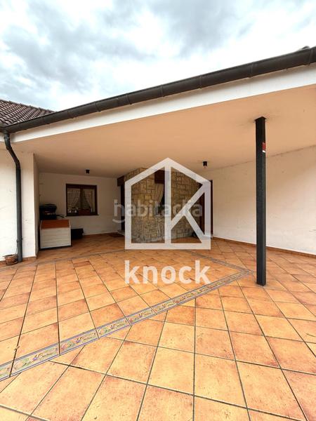 Foto 53f95c53-2a68-44d4-8354-be642ae31520. Casa la casa de tus sueños !!! para más información, no dudes en contactar con víctor6 9 5 2 8 7 4 5 4. we speak english en Villaviciosa