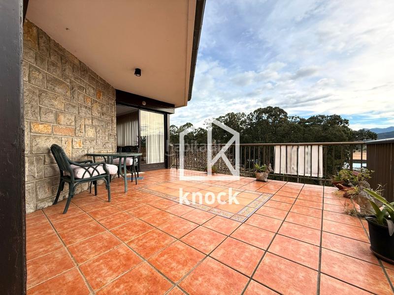 Foto 7e800f41-4183-43b7-8b15-a2b63f2a9f90. Casa la casa de tus sueños !!! para más información, no dudes en contactar con víctor6 9 5 2 8 7 4 5 4. we speak english en Villaviciosa