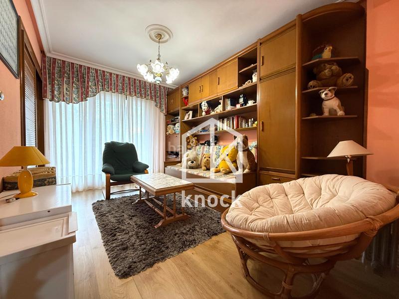 Foto 921b63d3-5614-4094-b244-4cc68e0424f8. Casa la casa de tus sueños !!! para más información, no dudes en contactar con víctor6 9 5 2 8 7 4 5 4. we speak english en Villaviciosa