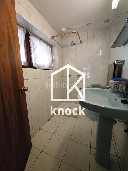 Foto 94b5c97f-57f8-46f5-8b72-aa6765fcc16f. Casa la casa de tus sueños !!! para más información, no dudes en contactar con víctor6 9 5 2 8 7 4 5 4. we speak english en Villaviciosa