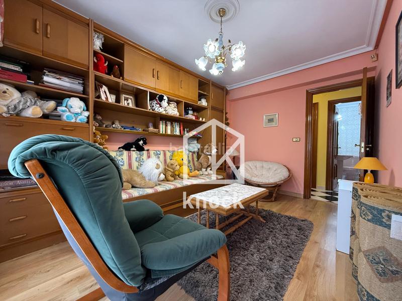 Foto fedf4e3c-f487-4a7b-8bab-62276e2a17e5. Casa la casa de tus sueños !!! para más información, no dudes en contactar con víctor6 9 5 2 8 7 4 5 4. we speak english en Villaviciosa