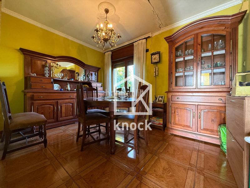 Foto 4f44790d-c313-4ce0-b187-c6713166e949. Haus mit heizung parking in Quintes - Arroes Villaviciosa
