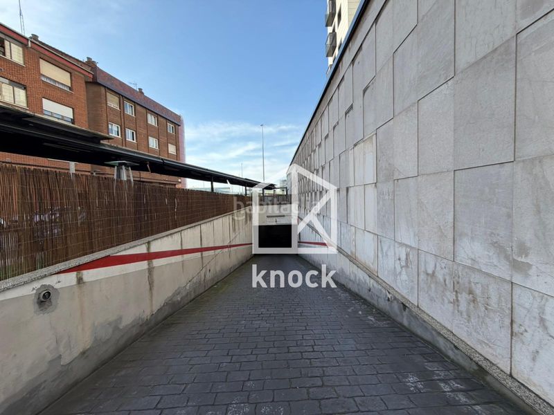 Foto 52be86dc-94dd-4493-8b49-7c99a405e553. Pis amb calefacció aparcament a El Polígono Gijón