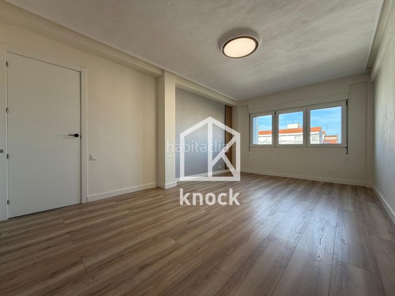 Foto c555d8aa-cfe7-47bb-b291-406ac8505031. Pis amb calefacció aparcament a El Polígono Gijón