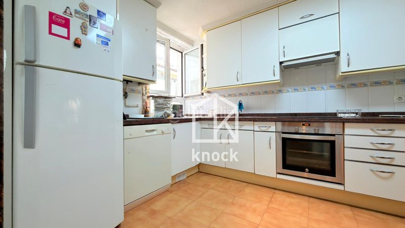 Foto 38ea7e11-5e50-46d8-a841-a6e59f09b31e. Etagenwohnung in Oviedo - cl viaducto ing marquina 4 in Oviedo