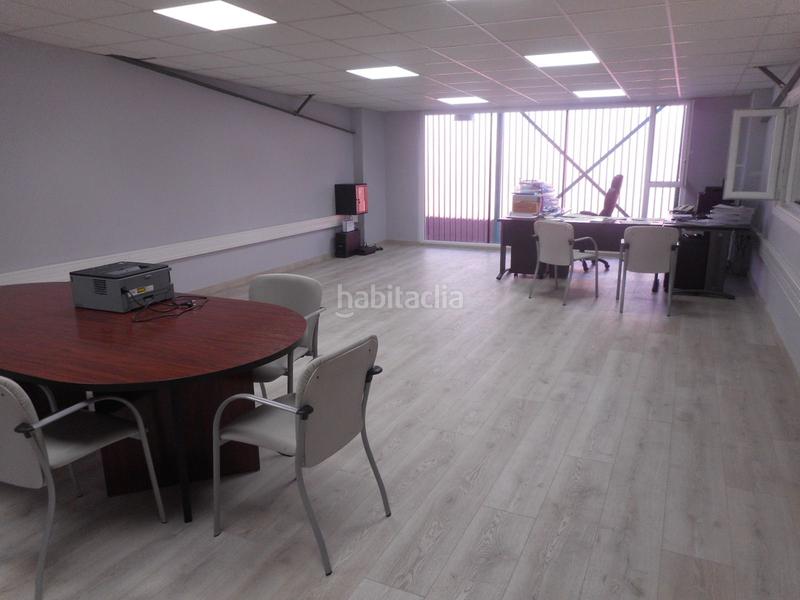 Foto c903b2b2-e6b9-4fd7-95a4-3e428e39e3e1. Location bâtiment à usage industriel dans Abanto y Ciérvana / Abanto Zierbena