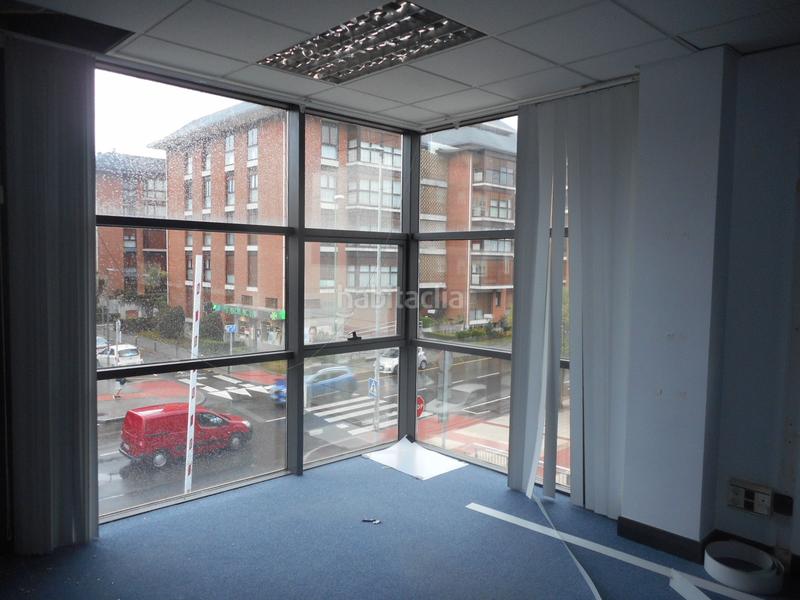 Foto b4df87ce-d527-47b6-aa06-0755aa357a13. Büro in avenida amaia 2 in Lamiako-Txopoeta Leioa