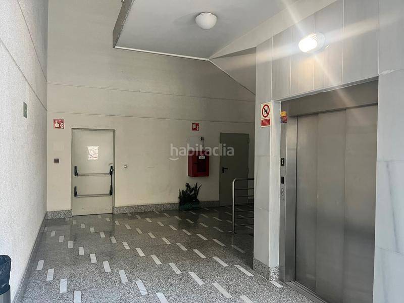 Foto 99669889-f0fc-4863-a5da-60fd09929d3c. Miete büro in ribera de axpe etorbidea 11 in Erandio