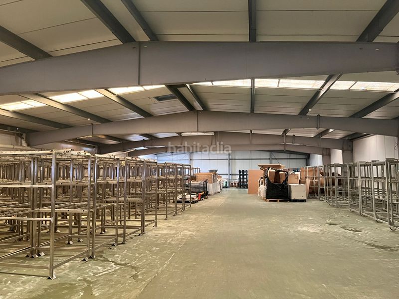 Foto 41aa8fbd-0d9d-43ae-b6f4-f3ad2866dfd4. Bâtiment à usage industriel dans lugar 10f dans Abanto y Ciérvana / Abanto Zierbena