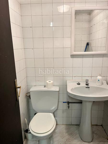 Foto 31d3c46a-4bb4-4f38-b667-25ffb098a8c4. Lloguer local comercial a andres larrazabal kalea 1 a Getxo