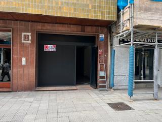 Lloguer Local Comercial a Andres larrazabal kalea 1. Local en zona muy comercial