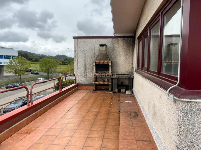 Foto d2222ac1-d0a4-45af-b905-9fb708466f78. Alquiler oficina en igeltzera kalea 6 oficina con gran terraza en Urduliz