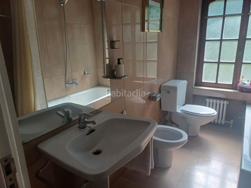 Foto b9e41b52-c119-4553-9a10-d8d4fabf63b2. Dúplex amb xemeneia calefacció aparcament a Artatza-Pinueta-Pinosolo Leioa