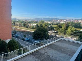 Etagenwohnung  Langileria kalea. Piso con vistas y con garaje