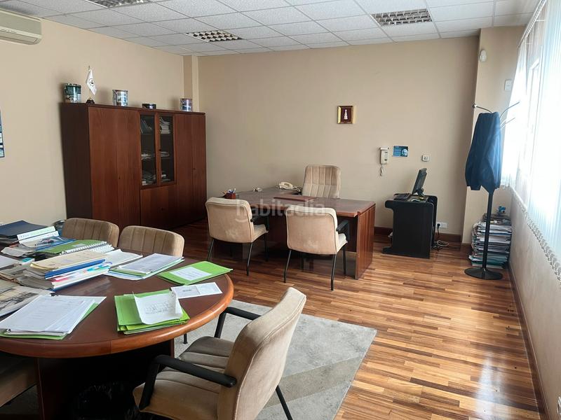 Foto b088c321-cf14-4980-af77-c8668114f3ea. Capannone industriale in lugar 10f in Abanto y Ciérvana / Abanto Zierbena