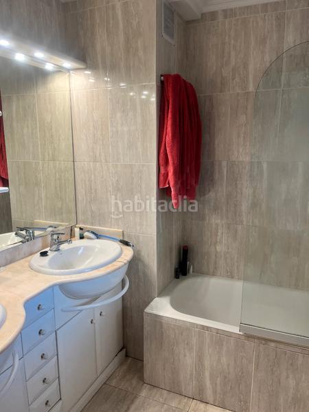 Foto ed81b7a6-4fde-441b-bc29-01995604a899. Appartamento con camino riscaldamento parcheggio in Leioa