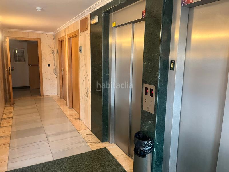 Foto 6c7c0b64-1187-49be-b28c-58194a4c8f26. Alquiler oficina en landabarri bidea 1 oficina en edificio moderno de la avanzada . en Leioa