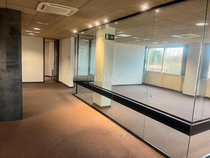 Foto cde318e8-96cc-44ac-a7ad-020521b9c8e7. Alquiler oficina en landabarri bidea 1 oficina en edificio moderno de la avanzada . en Leioa