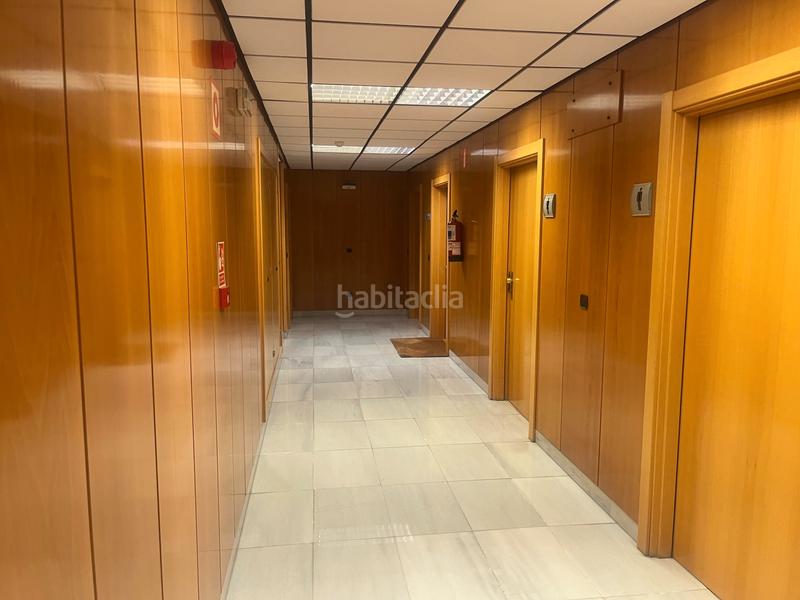 Foto 3078a74b-26a5-4c2e-a74c-f4c28bbb2e42. Miete büro in landabarri bidea 1 in Artatza-Pinueta-Pinosolo Leioa