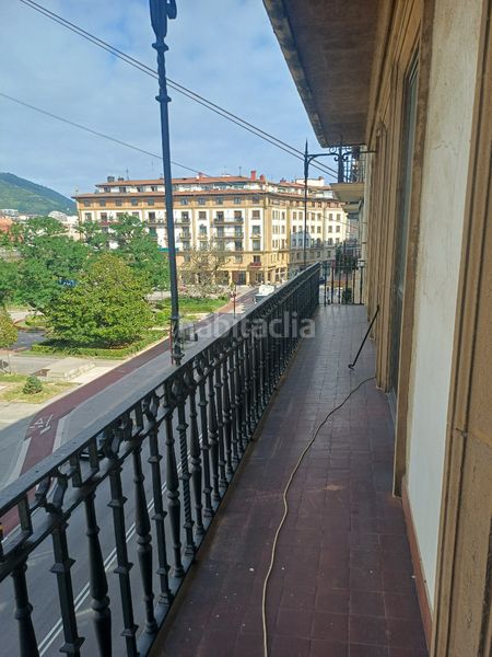 Foto a1e29125-04a9-497e-a250-3d837473c6a1. Piso en Las Arenas Getxo