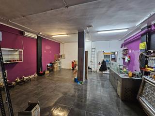 Affitto Locale commerciale in Carrer de floridablanca 40. Oportunidad en badalona para emprendedores