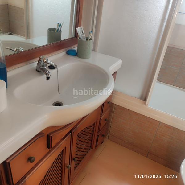 Foto 5e39a99e-06ae-4681-8e4a-0aa53d44c0c4. Casa en avinguda de sentmenat 123 casa tipo duplex te espera para disfrutarla. en Polinyà