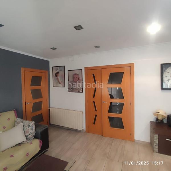 Foto b5fa22a4-6ae0-46df-a548-4a550b1eeb18. Casa en avinguda de sentmenat 123 casa tipo duplex te espera para disfrutarla. en Polinyà