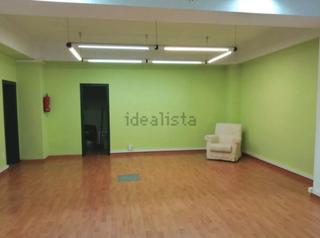 Lloguer Local Comercial a Carrer del pont del treball digne 9. Local esquinero 51 m2