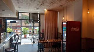 Umzug Geschäftsraum in Carrer del doctor ignasi barraquer 10. Precio algo negociable restaurante en traspaso