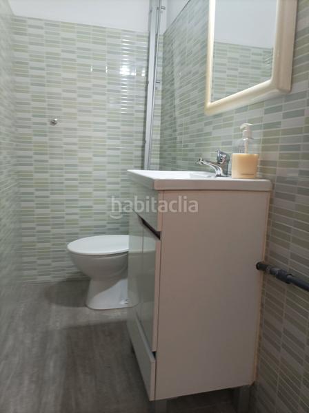 Foto 457a5abb-4ad3-4ad8-b7ba-8bcf6c17dc41. Local comercial en plaça pere iv 3 local 48 m2 reformado en el centro en Llagosta (La)
