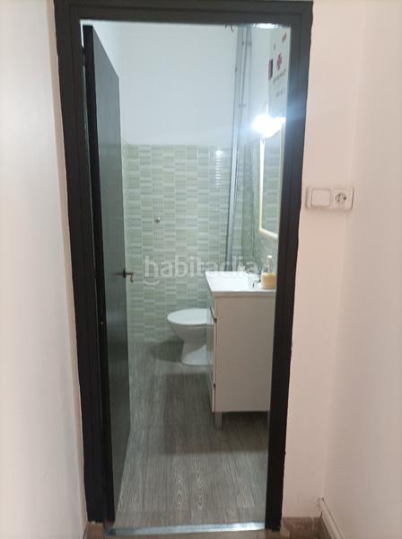 Foto 63a50bd6-6dd3-4d12-a050-a75f1930271a. Local comercial en plaça pere iv 3 local 48 m2 reformado en el centro en Llagosta (La)