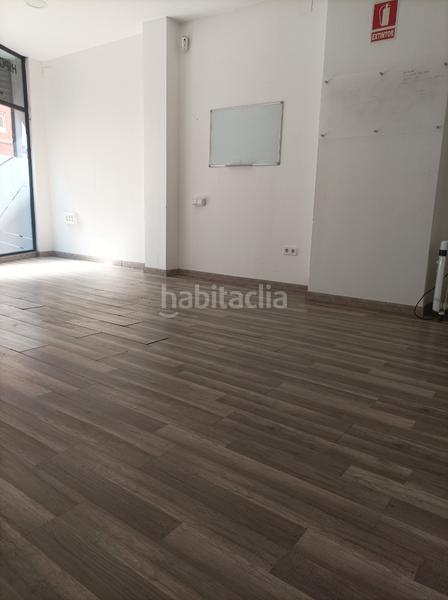 Foto af9e91bc-88ff-4c72-a18e-f714546c18fd. Local comercial en plaça pere iv 3 local 48 m2 reformado en el centro en Llagosta (La)