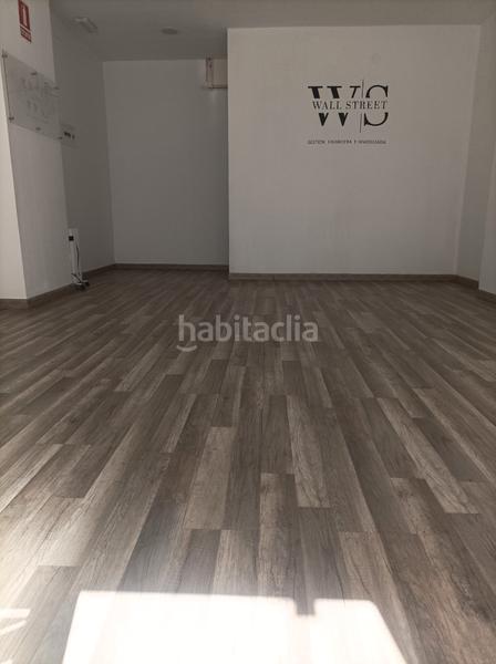 Foto e4540315-bd25-4031-abe7-a12479b66361. Local comercial en plaça pere iv 3 local 48 m2 reformado en el centro en Llagosta (La)