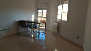 Appartement à Carrer de l'olivera de sistrells 13. Piso totalmente reformado. honorarios incluidos en el precio