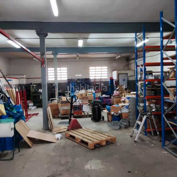 Foto 6a6d5cba-ccfe-4cca-abc0-abb05d16b4bb. Alquiler local comercial en carrer mozart 3 local de 169m2 . en Montcada i Reixac