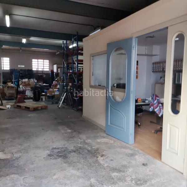 Foto 7f57e9a9-871b-4a5c-bb31-7a7dc267e193. Location local commercial dans carrer mozart 3 dans Montcada i Reixac