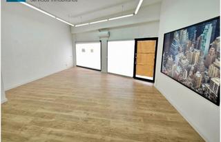 Location Local commercial à Carrer de santa marcel·lina 705. Local en alquiler perfecto para emprendedores