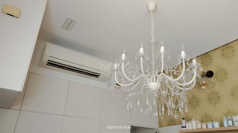 Foto 9c4d29e3-5d97-4432-8980-36c62c023f98. Lloguer local comercial a carrer de la plaça 6 a Premià de Mar