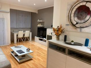 Appartement à Carrer d'ignasi iglesias 7. Espectacular piso en el centro de badalona listo para entrar a v