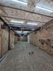 Location Local commercial à Carrer de castillejos 20. Local en alqulier ideal para empresas de construcción